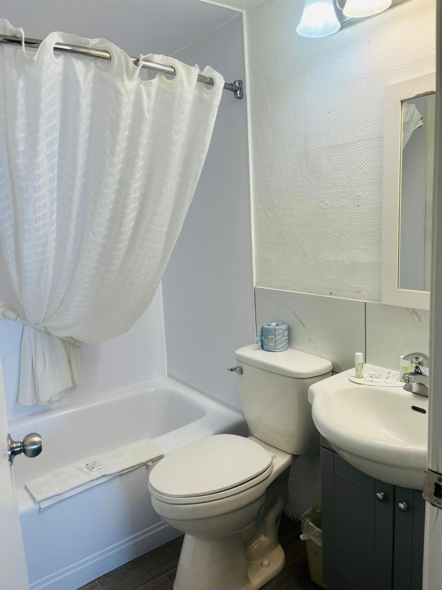 Travelodge By Wyndham Moose Jaw Luaran gambar