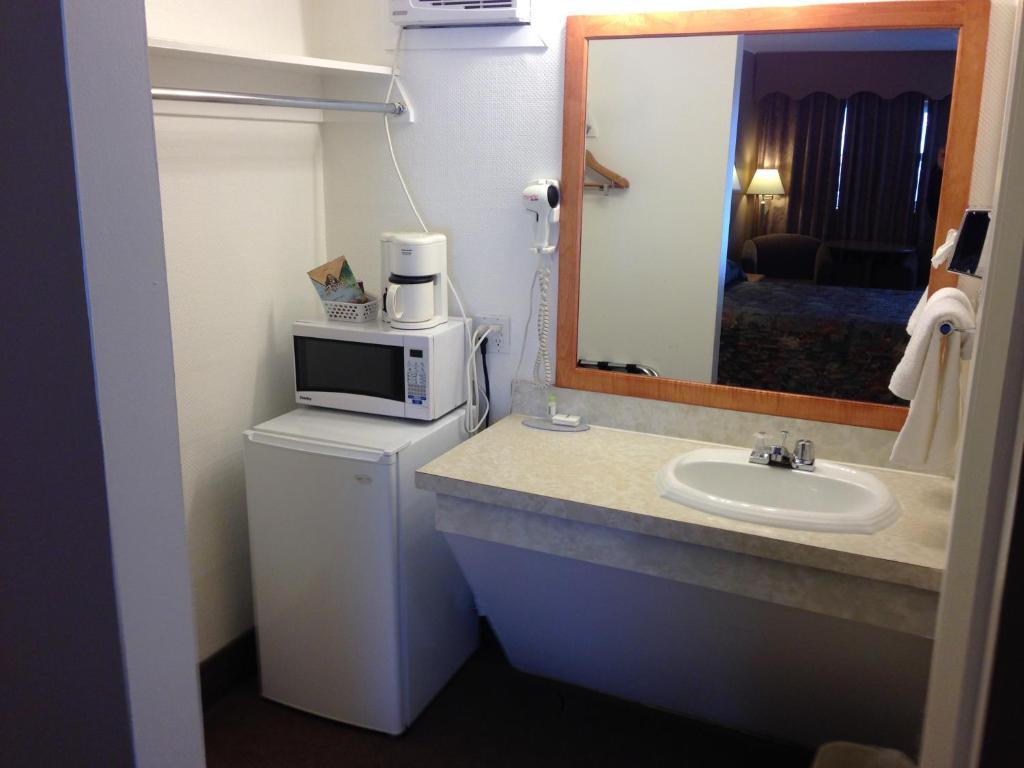 Travelodge By Wyndham Moose Jaw Bilik gambar